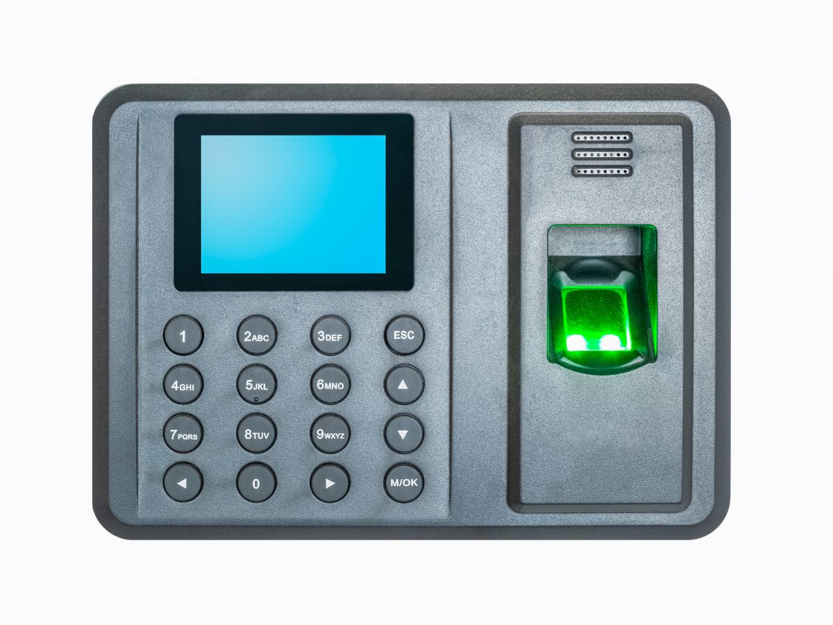 שעון נוכחות – תשתית טכנולוגית לניהול ארגוני מתקדם